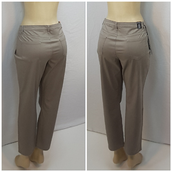 NWT *PLUS* BUFFALO DAVID BITTON Jeans, size 16 - Picture 2 of 8